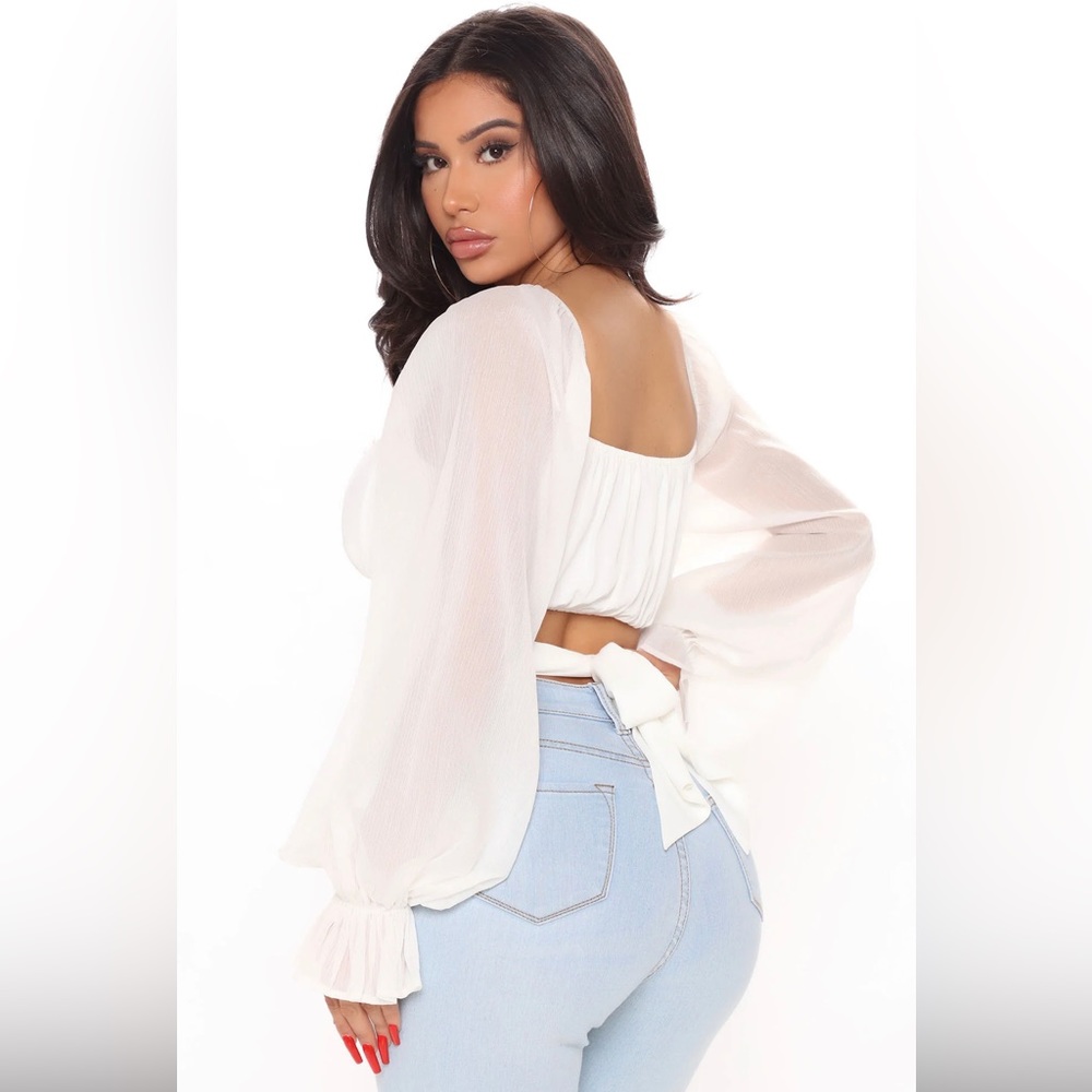 Fashion nova Bella mia white crop top